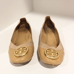 TORY BURCH TAN CAMEL GOLD BALLET FLATS size 5.5